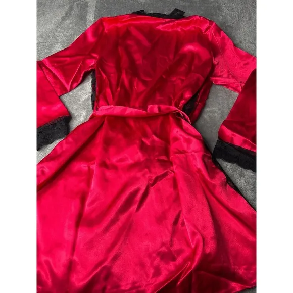 Frederick's of Hollywood Aspen Mae Robe Women's Small Satin Lace Barberry Black