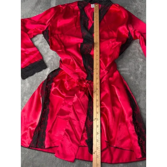 Frederick's of Hollywood Aspen Mae Robe Women's Small Satin Lace Barberry Black