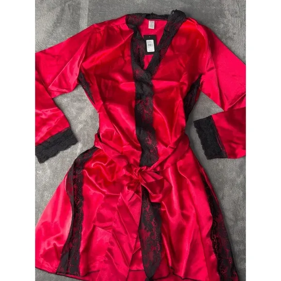 Frederick's of Hollywood Aspen Mae Robe Women's Small Satin Lace Barberry Black