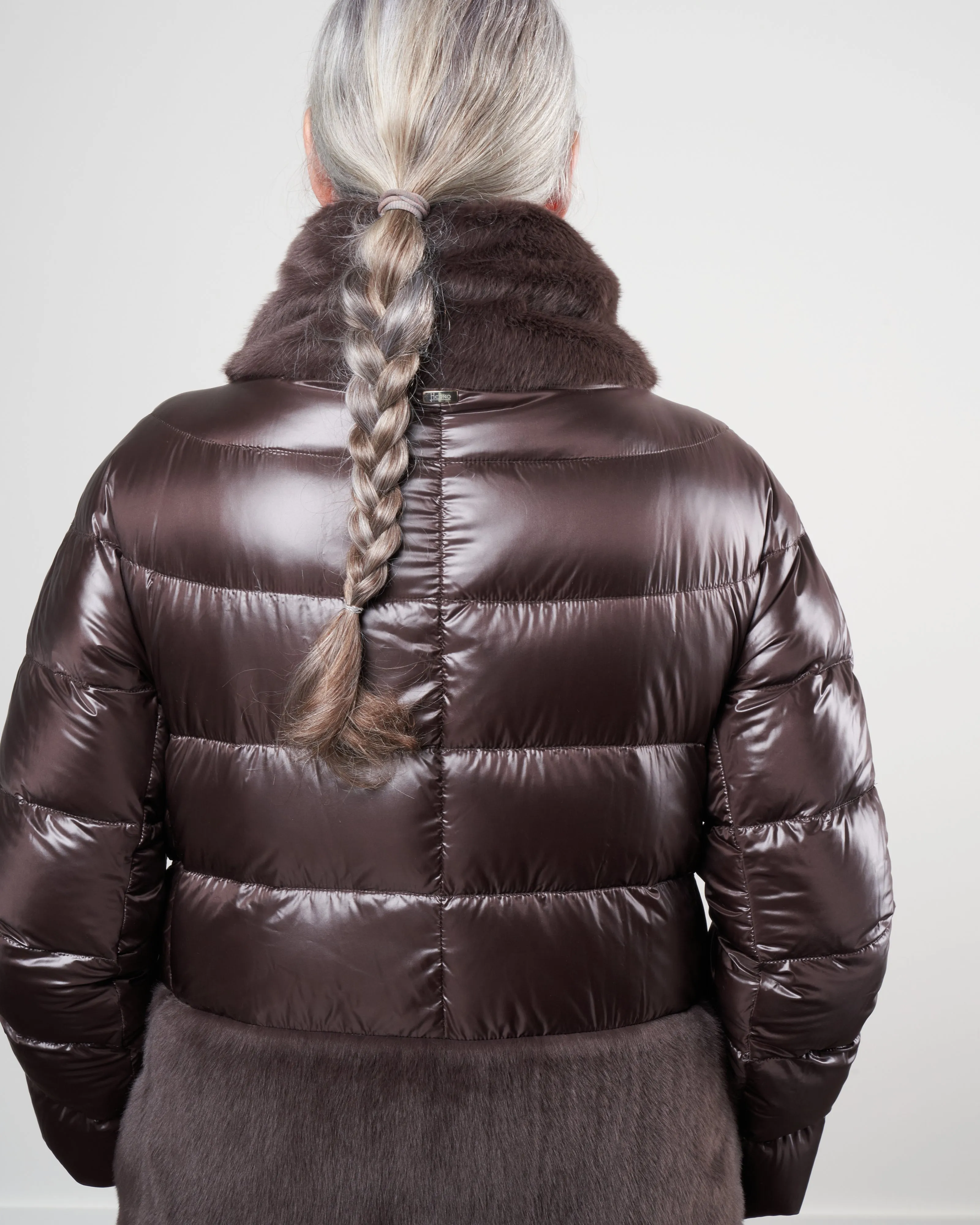 nylon ultralight short jacket w/ faux fur hem & collar - fondente