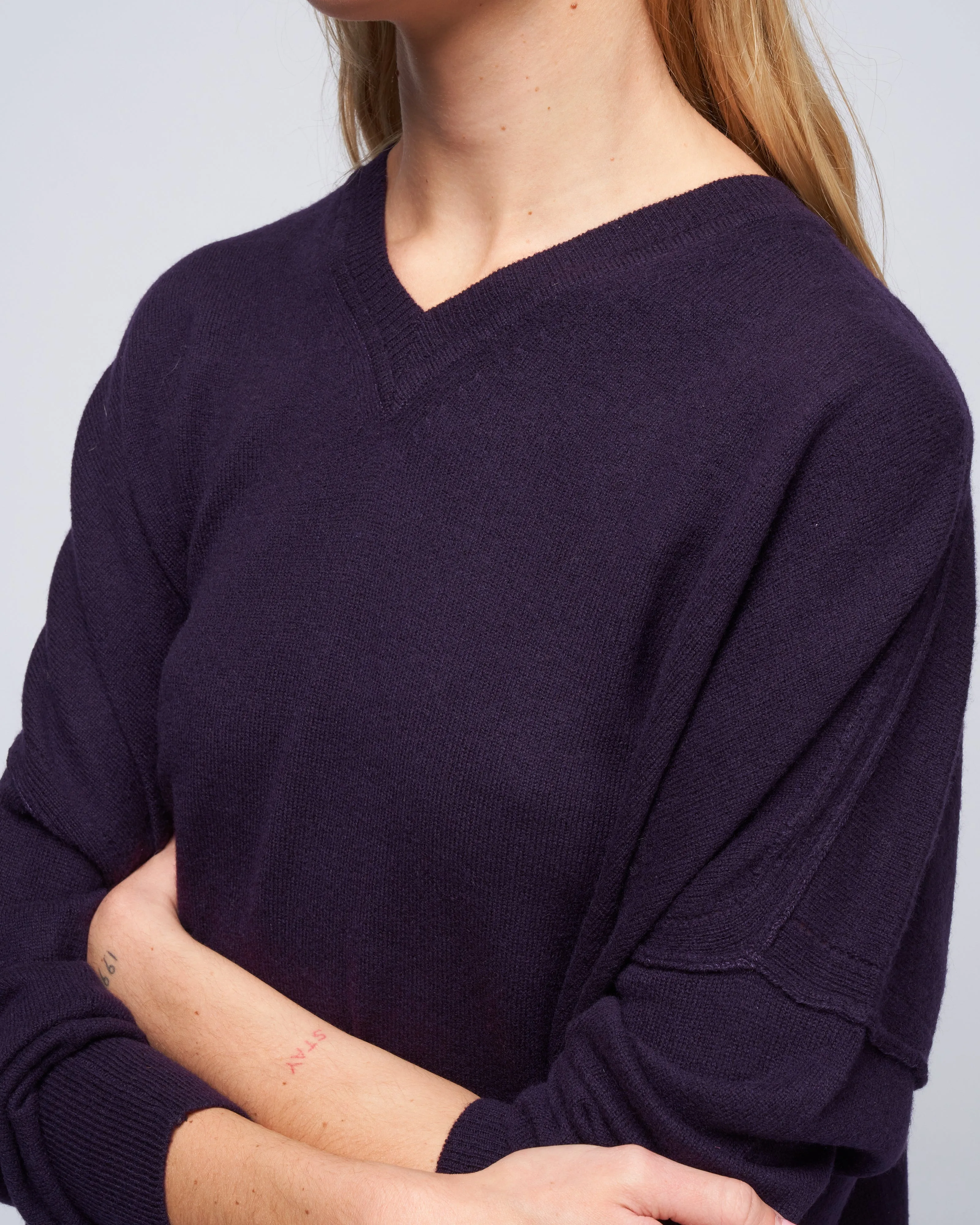 pointelle v-neck sweater - black currant