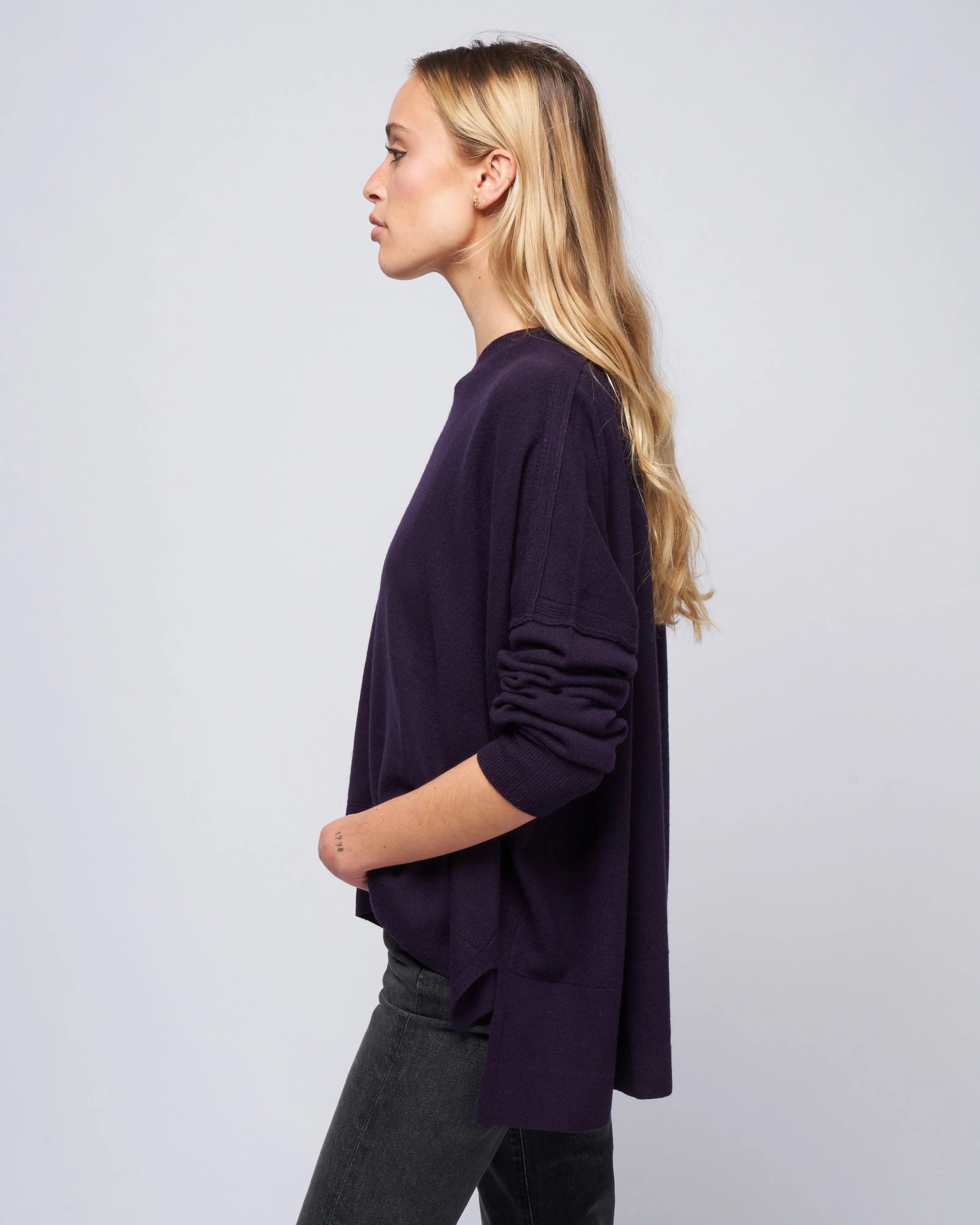 pointelle v-neck sweater - black currant