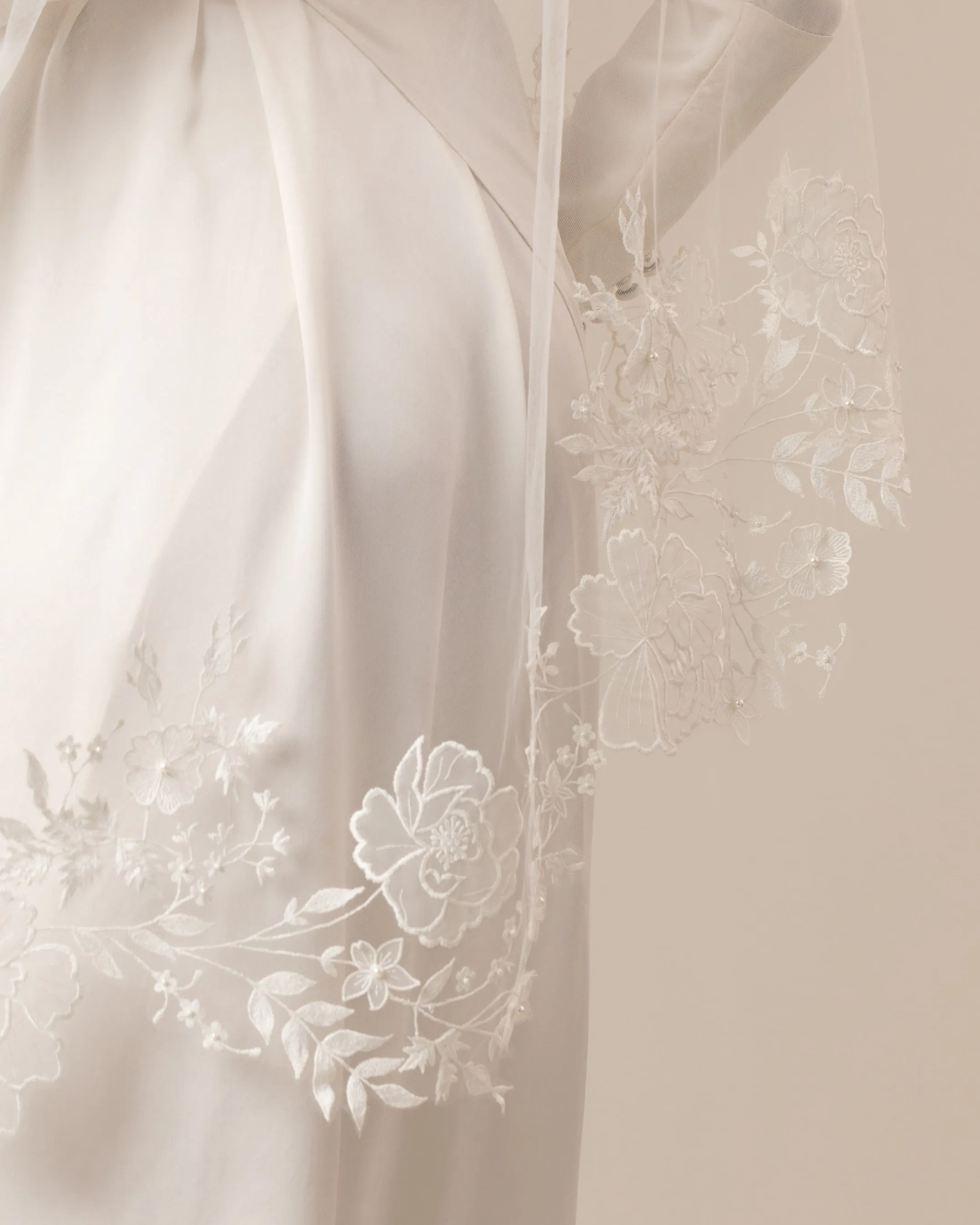 RTS.- RIBERA FLORAL NEEDLEWORK VEIL