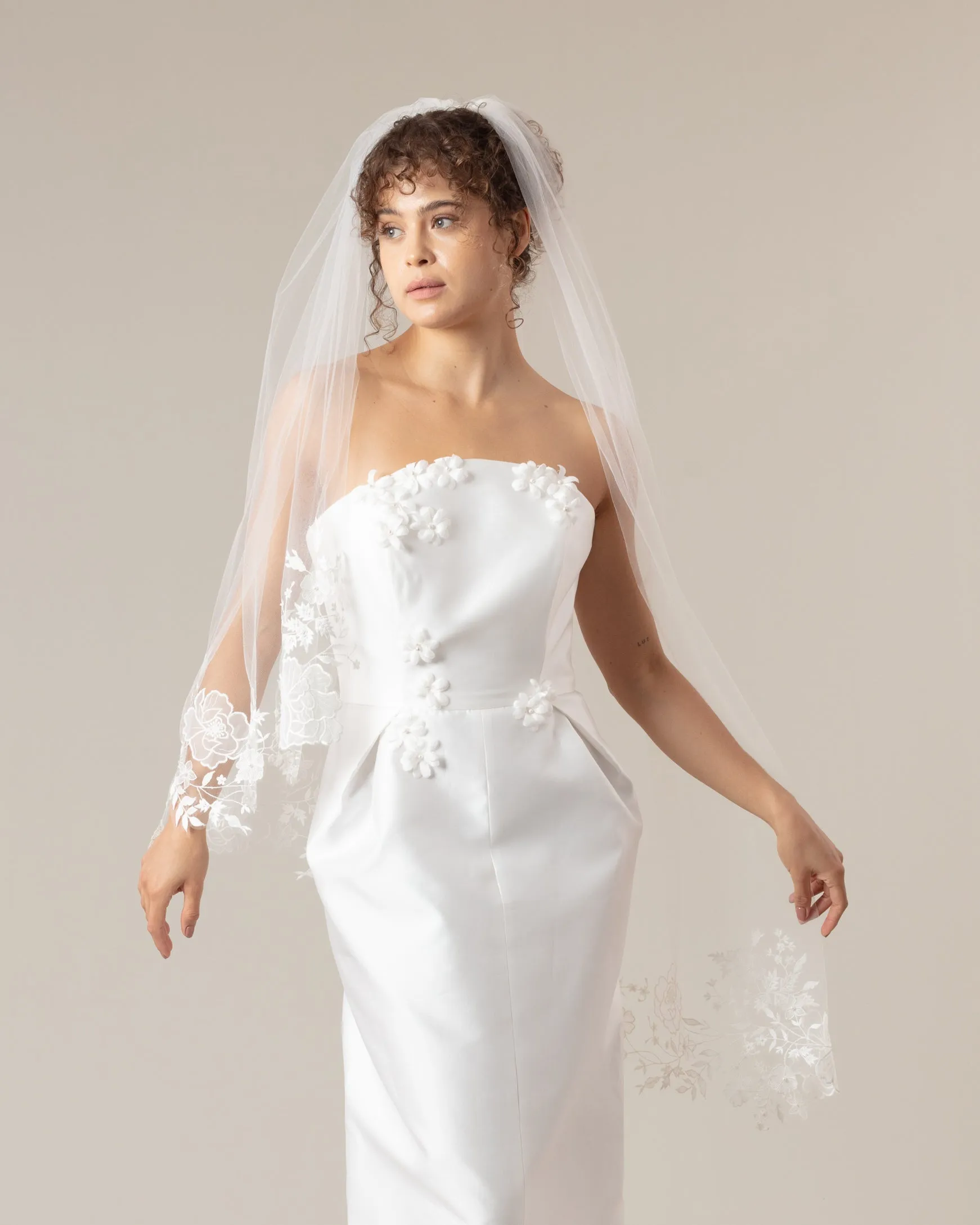 RTS.- RIBERA FLORAL NEEDLEWORK VEIL