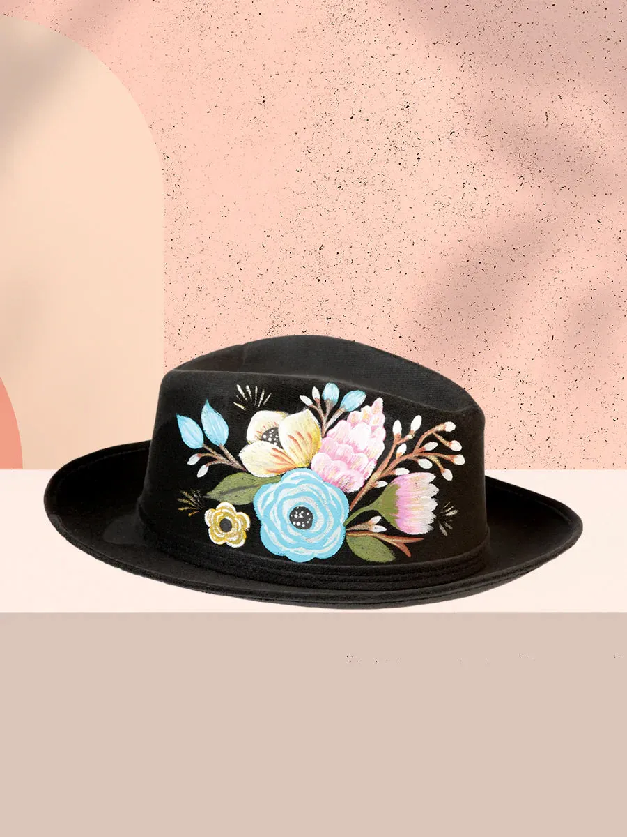 Sombrero Artesanal Floral Pintado a Mano Ala Corta de Piel Gamuza para Mujer 'Mexico Artesanal' - ID: 603820
