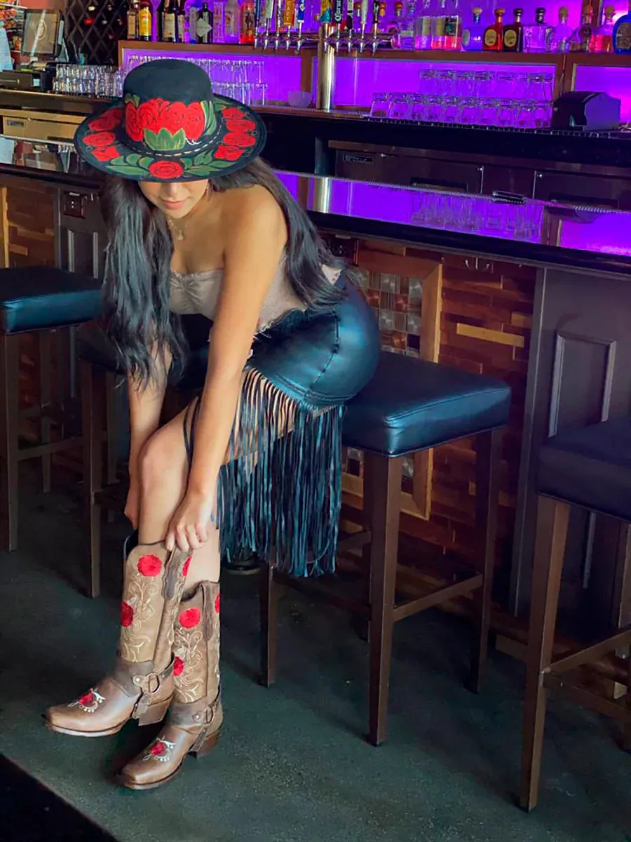Sombrero Artesanal Floral Pintado a Mano de Piel Gamuza para Mujer 'Mexico Artesanal' - ID: 603719