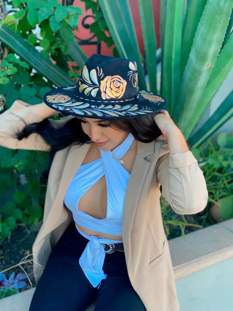 Sombrero Artesanal Floral Pintado a Mano de Piel Gamuza para Mujer 'Mexico Artesanal' - ID: 603737