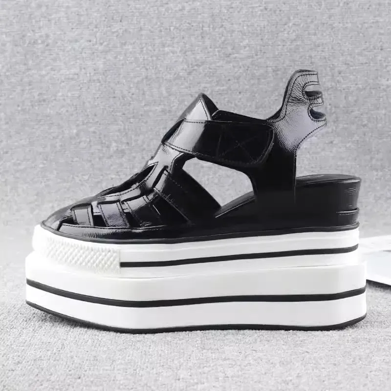 Summer Fashion Women Leather Wedges Sandal with Hollow Out Design