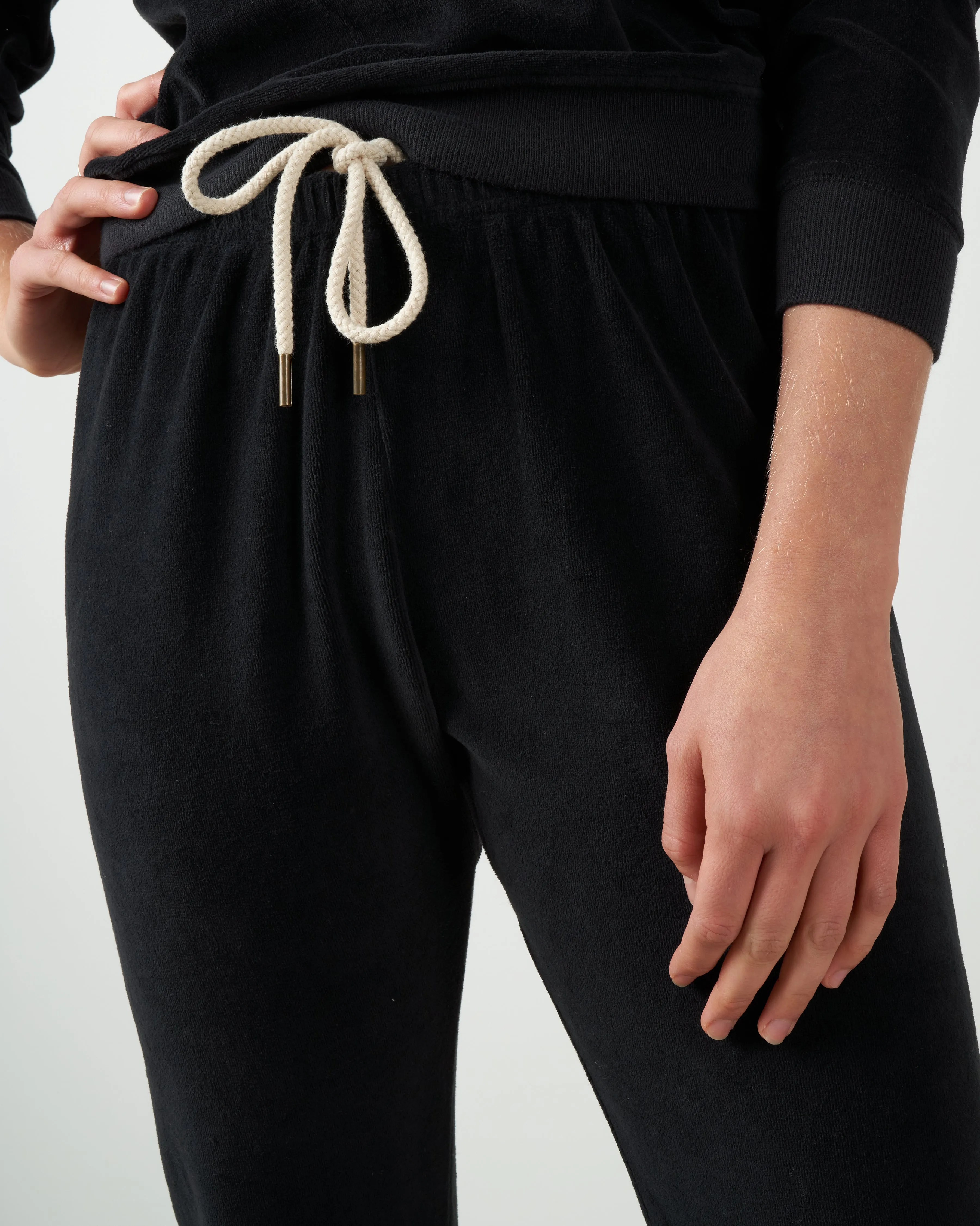 the velour stadium sweatpant - almost black