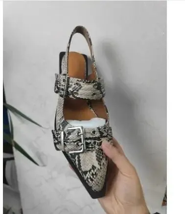 Women's Mary Janes  Retro Pointed Toe Chunky Heel with Hollow Out Design