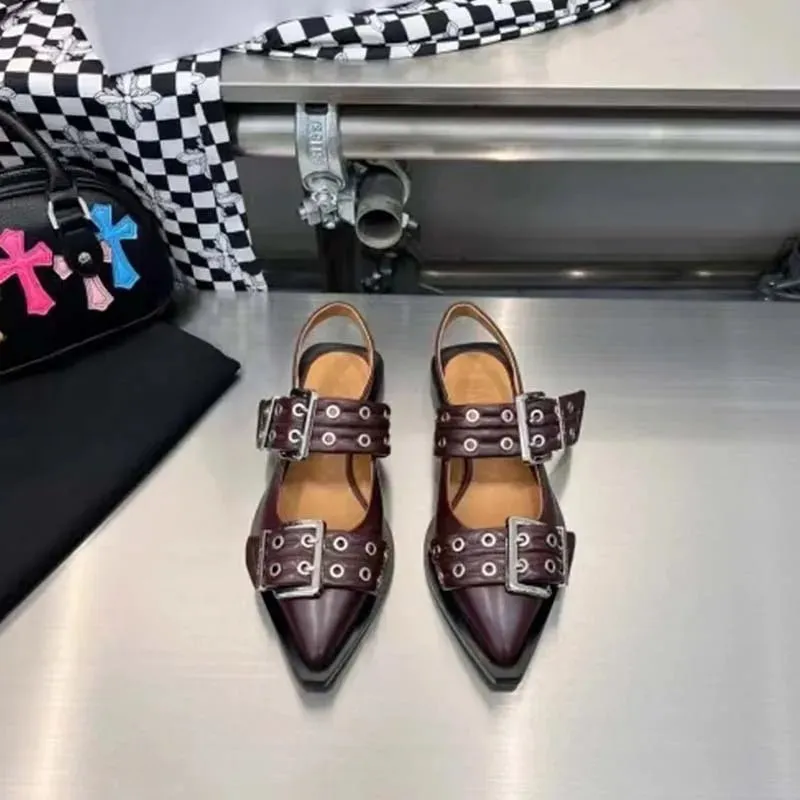 Women's Mary Janes  Retro Pointed Toe Chunky Heel with Hollow Out Design